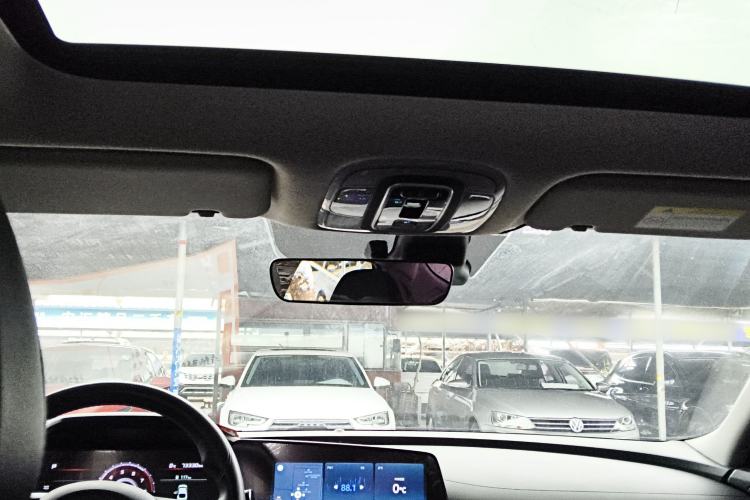 Used Hyundai Elantra 2021 1.5L CVT LUX Prestige Edition
