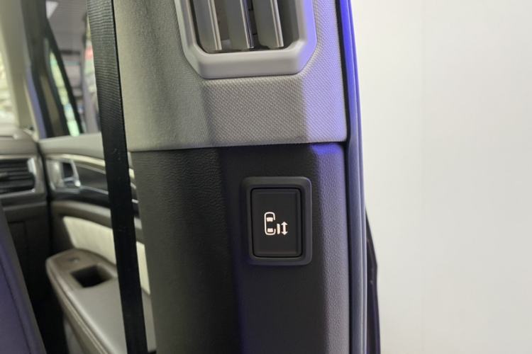 Used Volkswagen Viloran 2020 330TSI Business Edition Interior 12