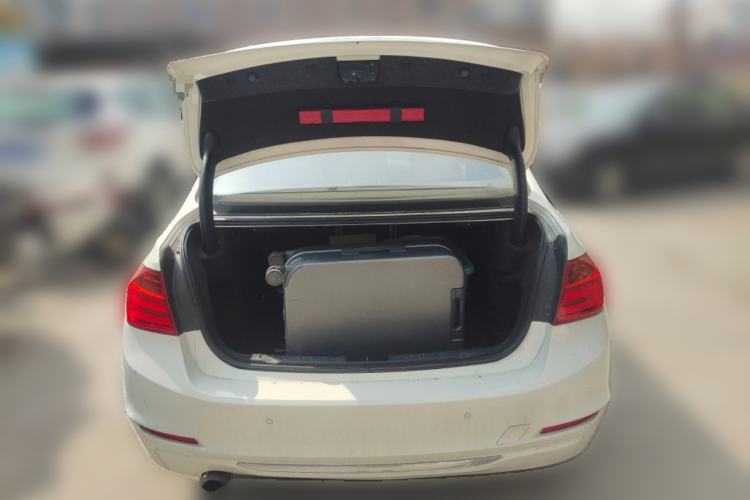 Used BMW 3 Series 2013 320Li Fashion Model
