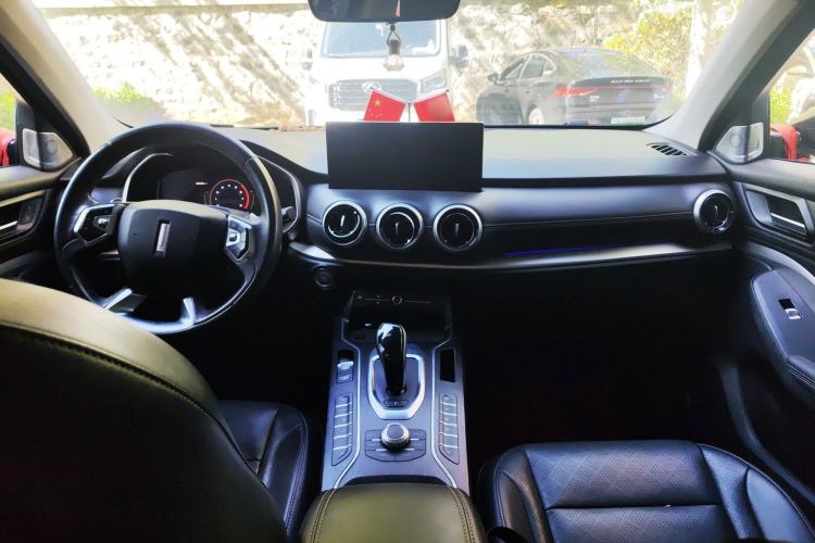 Used Wey VV6 2020 2.0T Two-Wheel Drive Smart Enjoyment+ Center Console