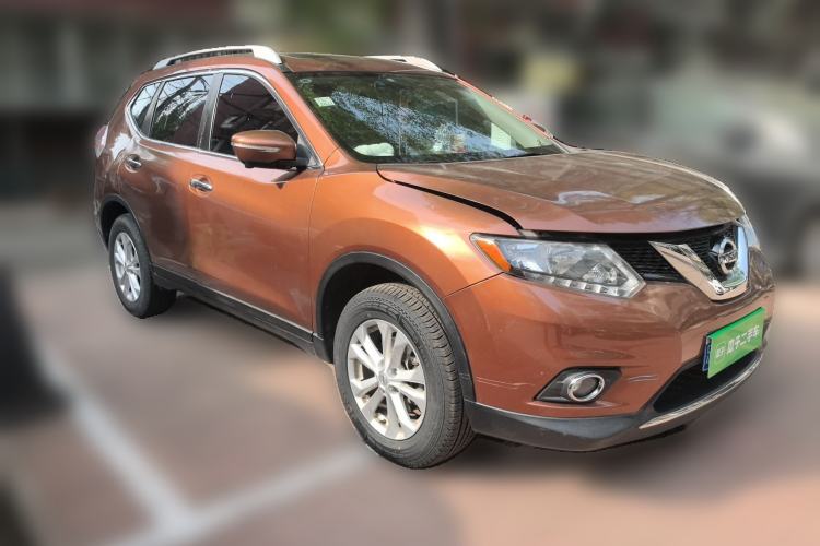 Used Nissan X-Trail 2014 2.0L CVT Comfort Edition 2WD Front Right 45 Deg