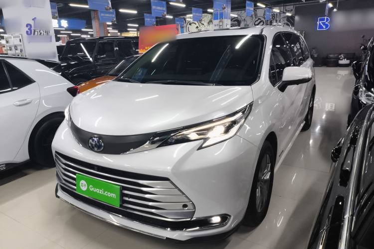Used Toyota SIENNA 2023 2.5L Hybrid Comfort Edition