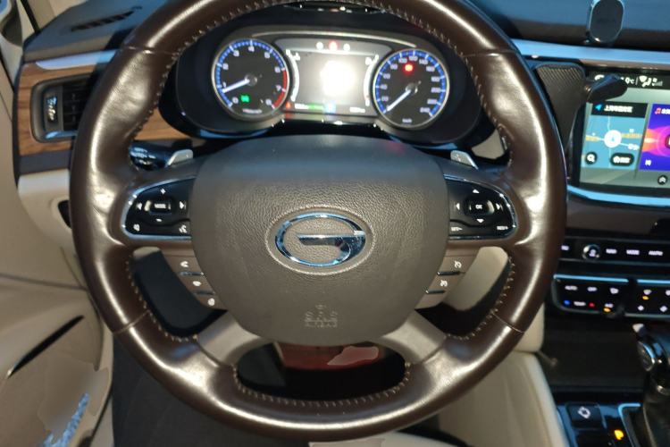 Used GAC Trumpchi GS8 2017 320T Two-Wheel Drive Luxury Smart Connectivity Version (7 Seats)