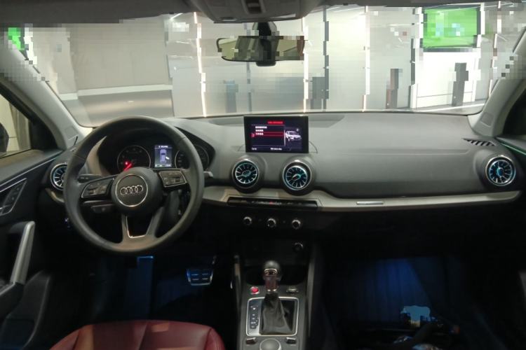 Used Audi Q2L 2020 35 TFSI Ambition Dynamic Edition Center Console