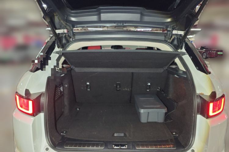 Used Land Rover Range Evoque 2016 2.0T HSE DYNAMIC All-Wheel Drive Edition Trunk