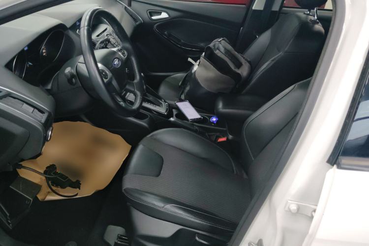 Used Ford Focus 2012 Hatchback 1.6L Automatic Fashion Edition