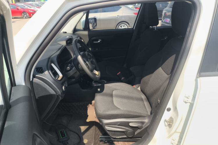 Used Jeep Renegade 2016 1.4T Automatic Kinetic Edition
