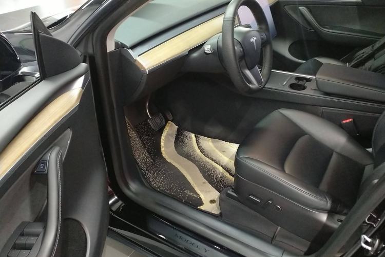 Used Tesla Model Y 2022 Rear-Wheel-Drive Version