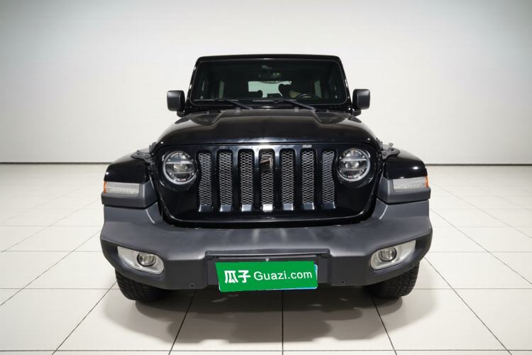 Used Jeep Wrangler 2019 2.0T Sahara Four-Door Version China VI Emission Standard
