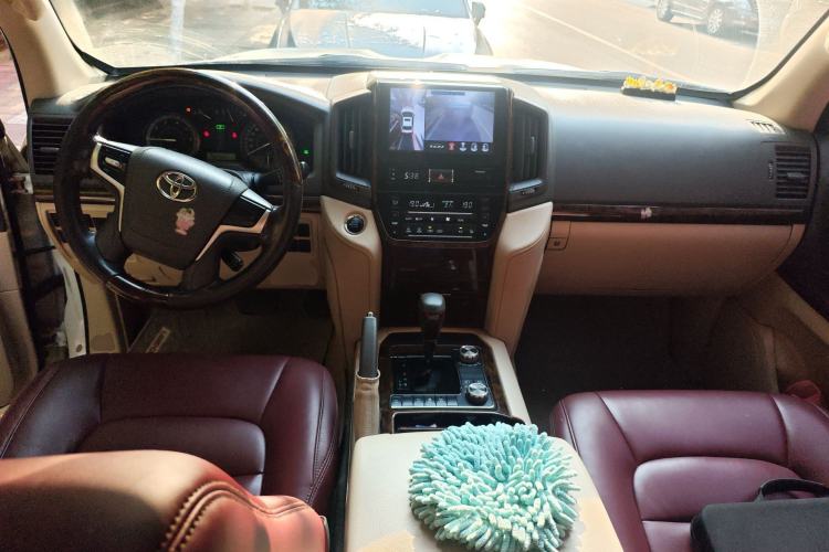 Used Toyota Land Cruiser 2018 4.0 Iron-Wheel Refrigerator Basic Version with No Electric Base Middle East Market