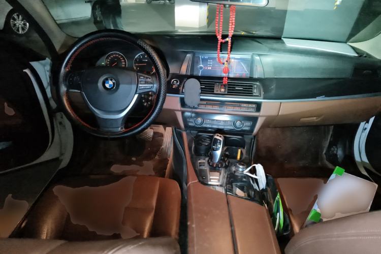 Used BMW 5 Series 2014 520Li Elegant Model
