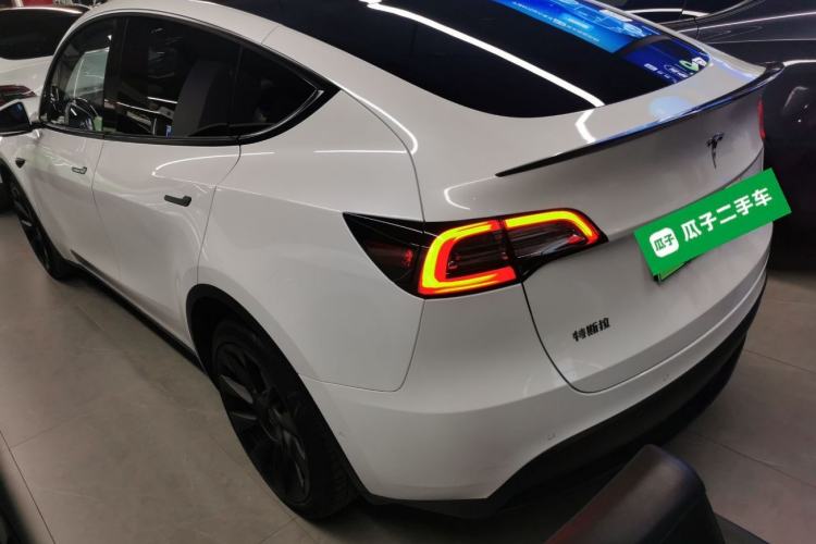 Used Tesla Model Y 2021 Long-Range All-Wheel-Drive Version