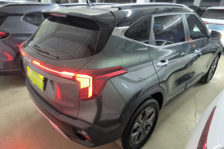 Used Kia Seltos 2023 1.5L CVT Luxury Edition Rear Right 45 Deg