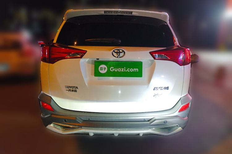 Used Toyota RAV4 2015 2.0L CVT Two-Wheel Drive Fashion Edition