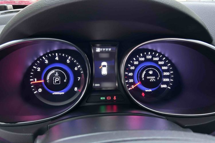 Used Hyundai Santa Fe 2013 2.4L Automatic Two-Wheel Drive Smart Version
