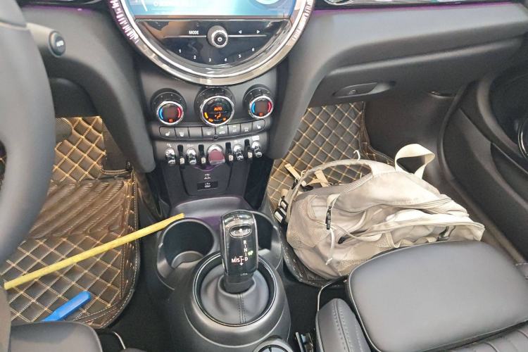 Used MINI MINI 2023 Second Facelift 2.0T COOPER S CABRIO Artist
