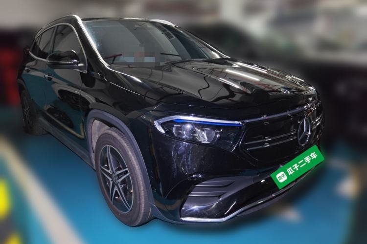 Used Mercedes-Benz EQA 2022 EQA 300 4MATIC Launch Edition Front Right 45 Deg