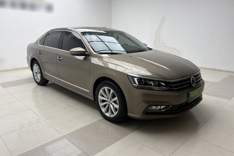 Used Volkswagen Passat 2017 330TSI DSG Luxury Edition Exterior 2
