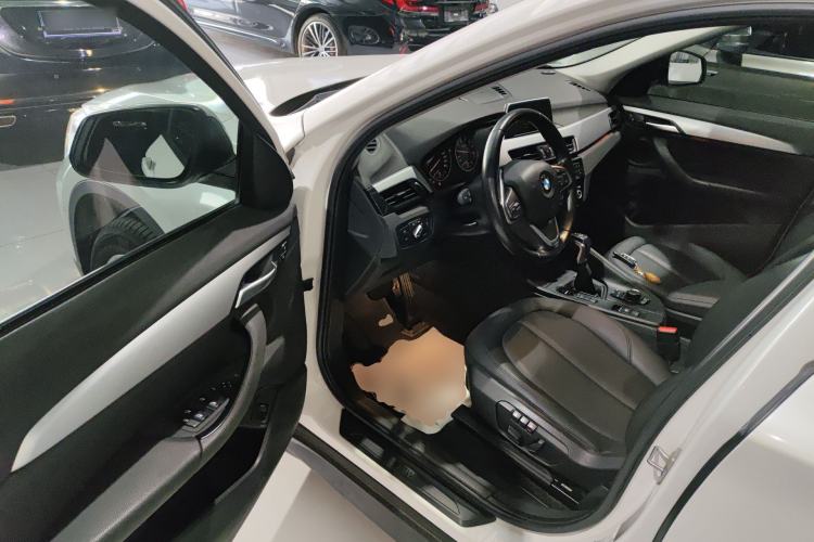 Used BMW X1 2016 sDrive18Li Premium Edition
