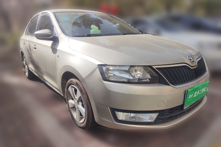 Used Skoda Rapid 2013 1.6L Automatic Smart Selection Model
