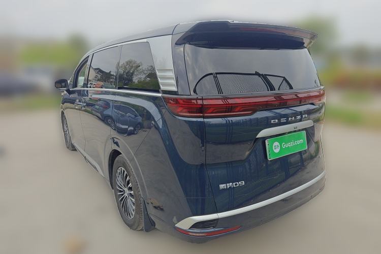 Used Denza D9 2022 DM-i 970 Four-Wheel Drive Flagship Model
