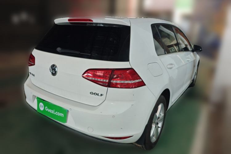 Used Volkswagen Golf 2015 1.6L Automatic Comfort Model Rear Right 45 Deg