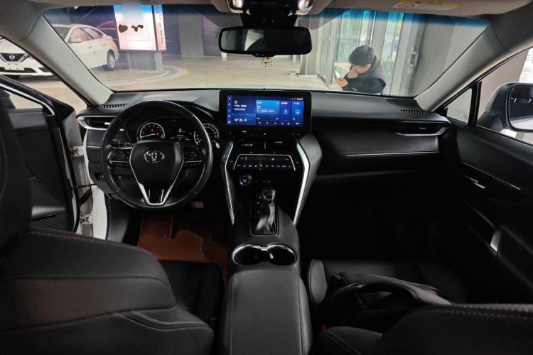 Used Toyota Harrier 2022 2.0L CVT Two-Wheel Drive Deluxe Edition