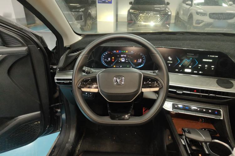 Used CHANGAN Eado 2023 Changan Edition PLUS Blue Whale NE 1.4T GDI DCT Prestige Version