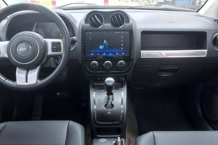 Used Jeep Compass 2014 2.0L two-wheel drive sport version