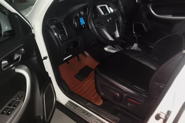 Used CHANGAN CS35 2014 1.6L Manual Luxury Model China IV Standard
