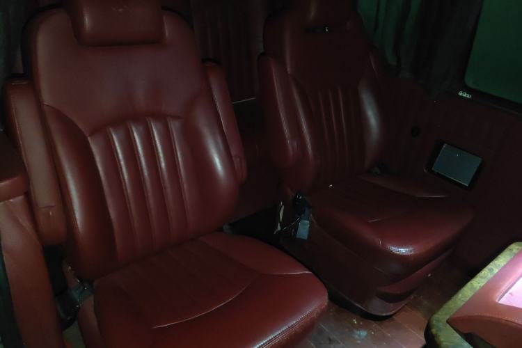 Used Mercedes-Benz Vito 2011 2.5L 7-seater executive version Left Rear Seat