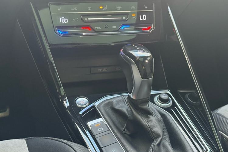 Used Volkswagen Tayron X 2020 330TSI Two-Wheel Drive Luxury Smart Connectivity Version