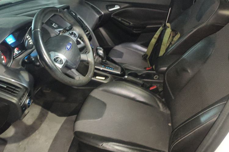 Used Ford Focus 2012 Hatchback 1.6L Automatic Fashion Edition
