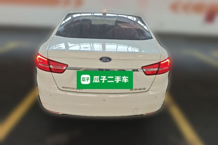 Used Ford Escort 2015 1.5L Manual Fashion Edition