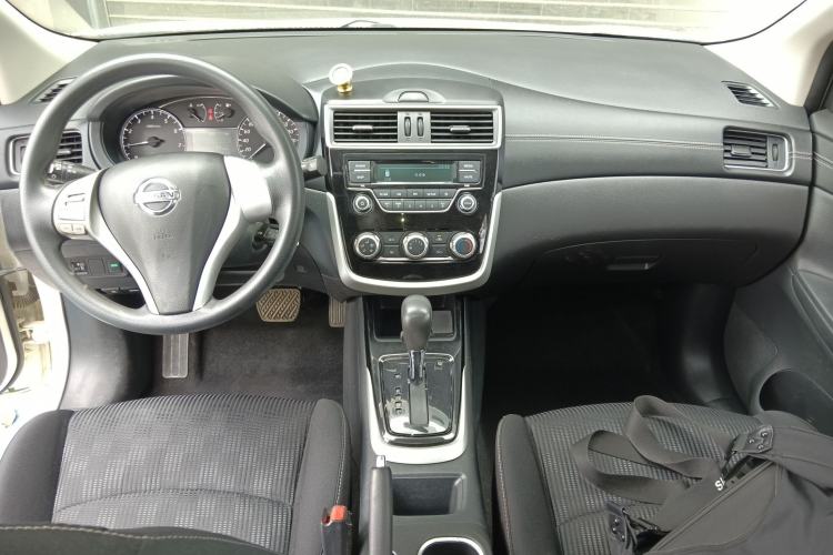 Used Nissan Tiida 2016 1.6L CVT Cool Dynamic Edition
