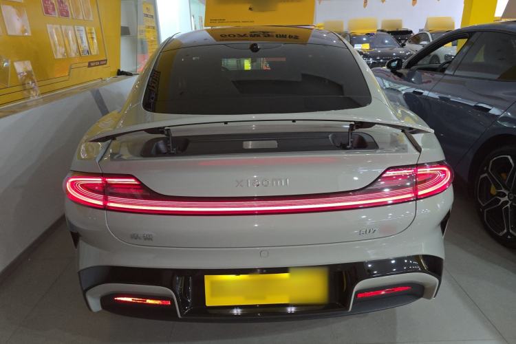 Used Xiaomi Auto SU7 2024 Four-Wheel Drive Ultra-Long Range Advanced Intelligent Driving Max Edition
