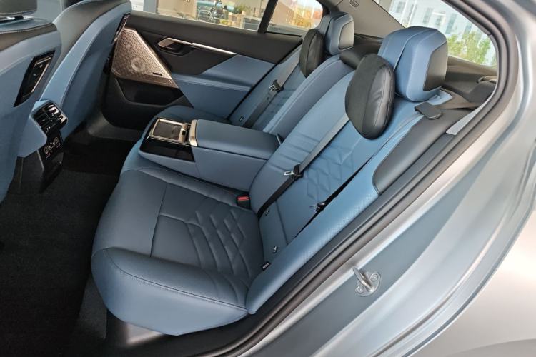 Used BMW i5 2025 xDrive 50L Luxury Package