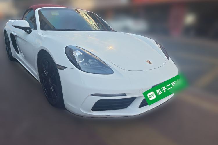 Used Porsche 718 2018 Boxster 2.0T Front Right 45 Deg