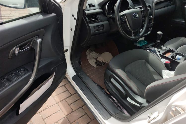 Used Bestune X80 2016 2.0L manual Comfort trim level
