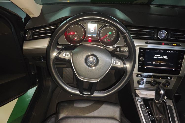 Used Volkswagen Variant 2018 380TSI Two-Wheel Drive Comfort Edition