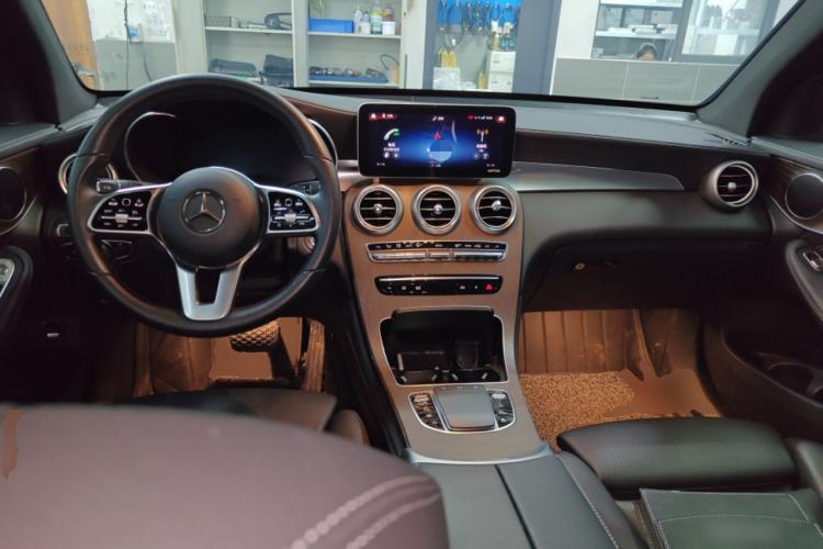 Used Mercedes-Benz GLC 2020 Facelift GLC 260 L 4MATIC Luxury Edition Center Console