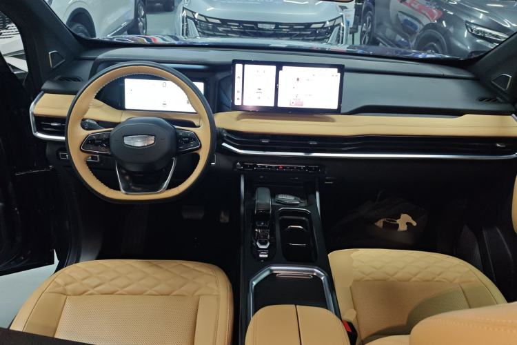 Used Geely Auto Haoyue L 2023 2.0T DCT Flagship Version Center Console