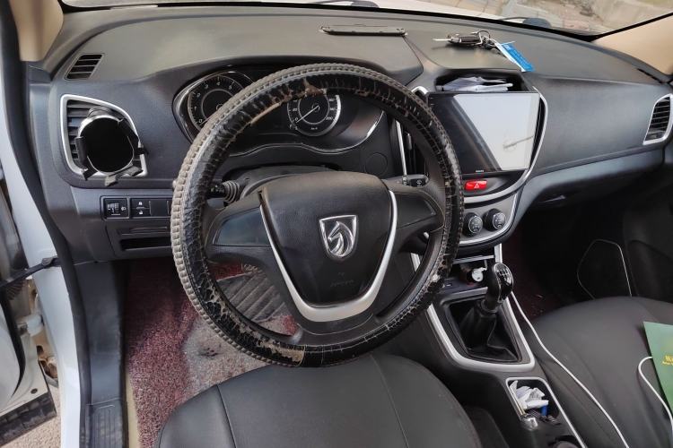 Used Baojun 560 2016 1.5T Manual Comfort Edition
