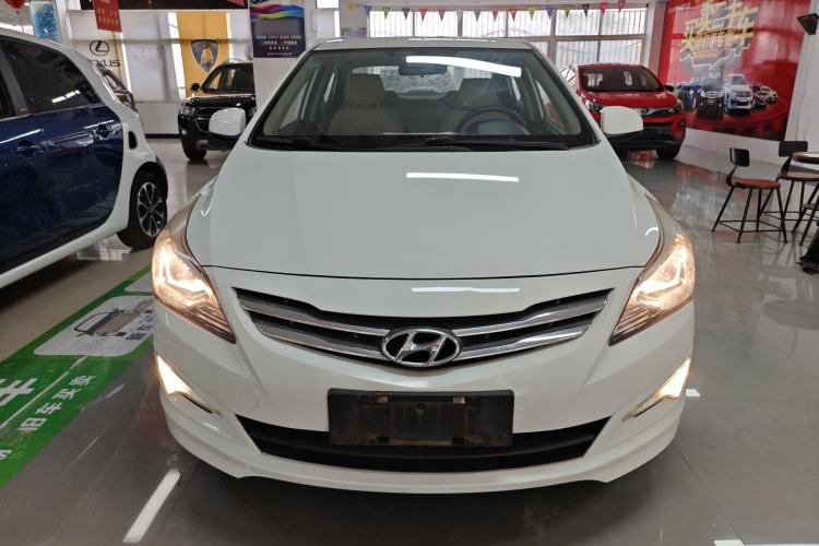Used Hyundai Verna (older generation) 2014 1.4L Manual Smart GLS Trim