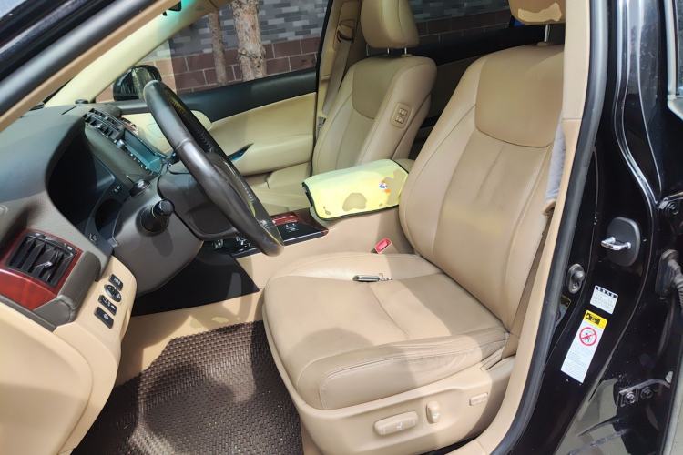 Used Toyota Crown 2010 2.5L Royal Leather Sunroof Edition
