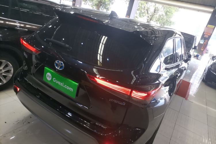 Used Toyota Highlander 2023 2.5L Smart Electric Hybrid Dual-Motor All-Wheel-Drive Luxury 7-Seater