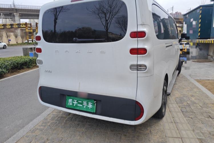 Used SAIC MAXUS Dana V1 2024 M1 Long-Wheelbase Low-Roof Passenger Version (64 kWh)
