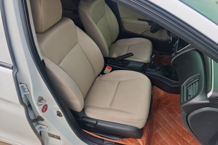 Used Honda City 2015 1.5L manual Comfort version