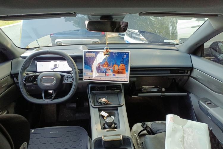 Used Lynk & Co 07 2024 EM-P 126 Long-Range Halo
