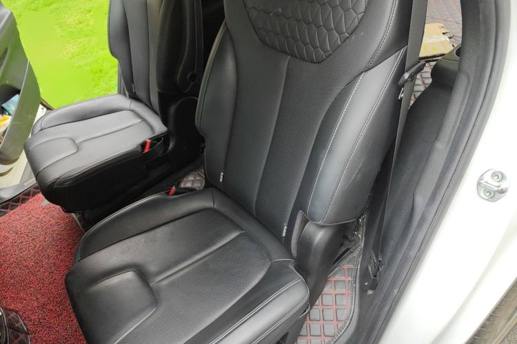 Used Hyundai Santa Fe 2019 380 TGDi DLX Automatic All-Wheel Drive Prestige (HTRAC) China V-standard